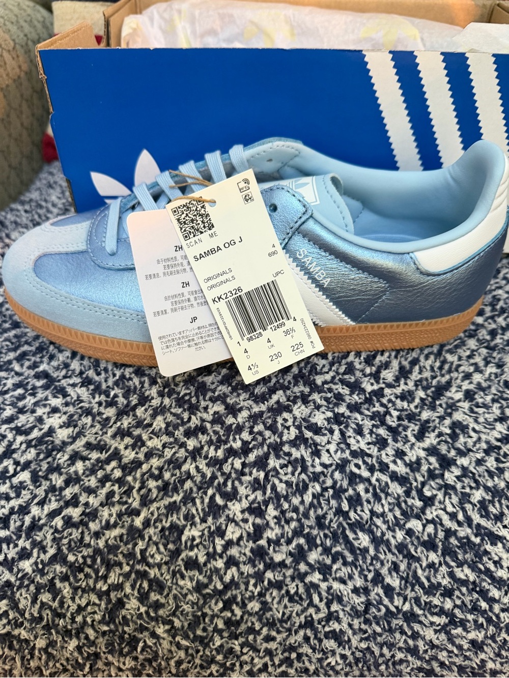 adidas Kids Samba OG J Sneakers in Sky Blue with Gum Sole size 4.5 NWT